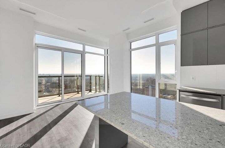 Property Photo:  55 Duke Street 2508  ON N2H 0C9 