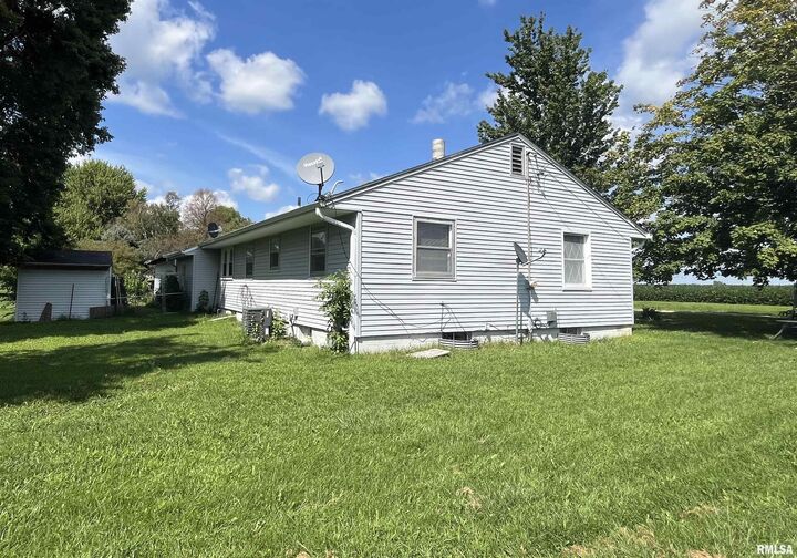 Property Photo:  601 East Street  IL 61466 