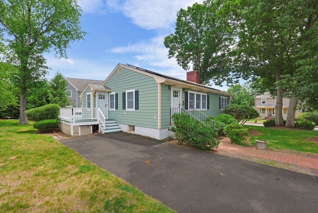 Property Photo:  138 Tolman St  MA 02465 