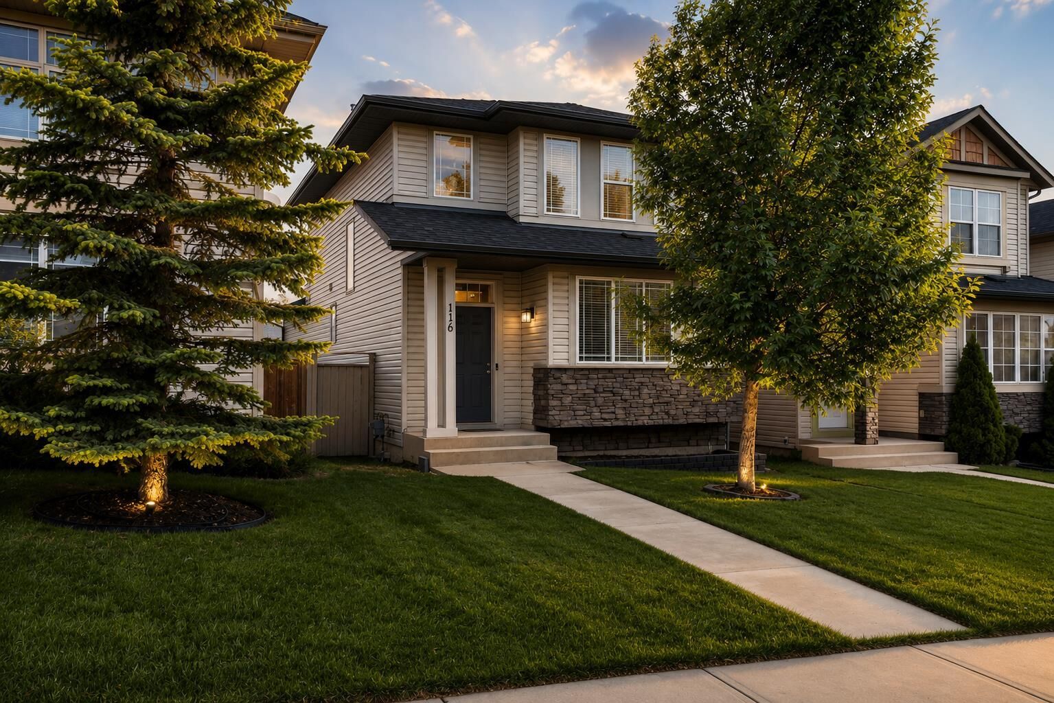 Property Photo:  116 Panora Close NW  AB T3K 0G4 