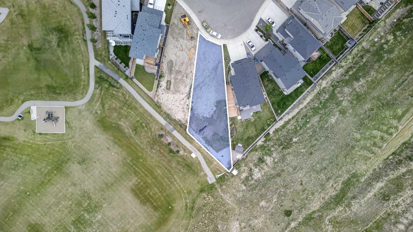 Property Photo: 1282 Pacific Circle W AB T1J 5V3