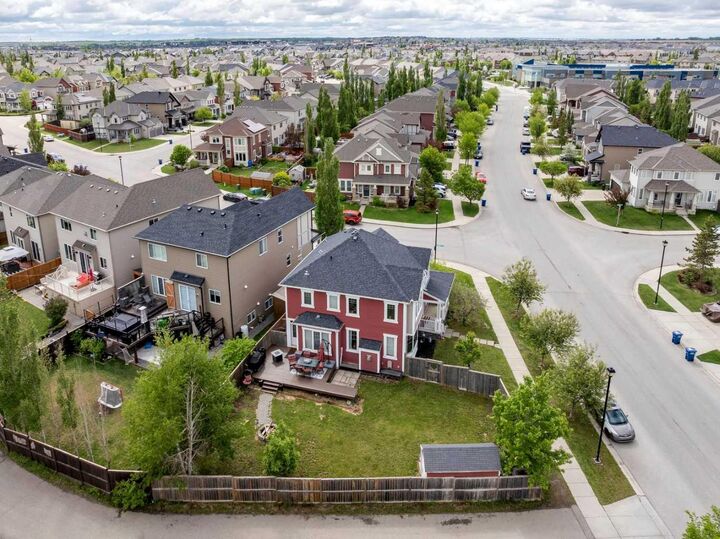 Property Photo: 1200 Windhaven Close SW AB T4B 0P4