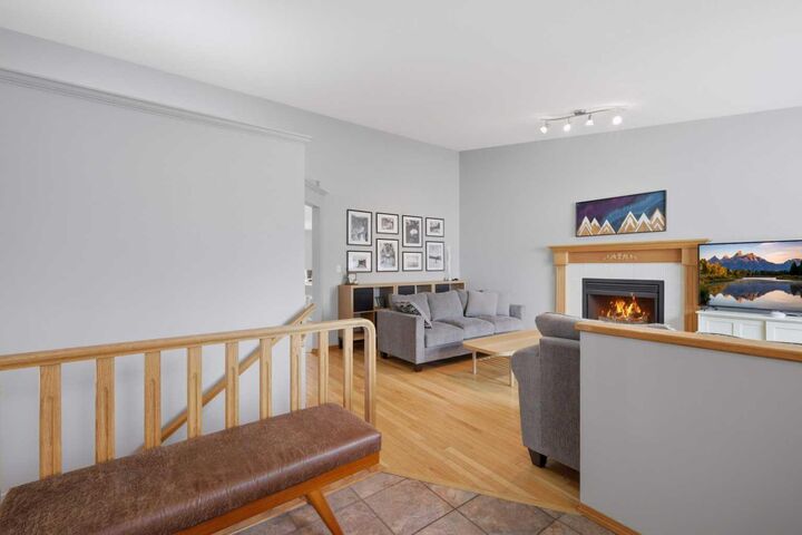 Property Photo:  126 Logan Close  AB T4R 2N9 