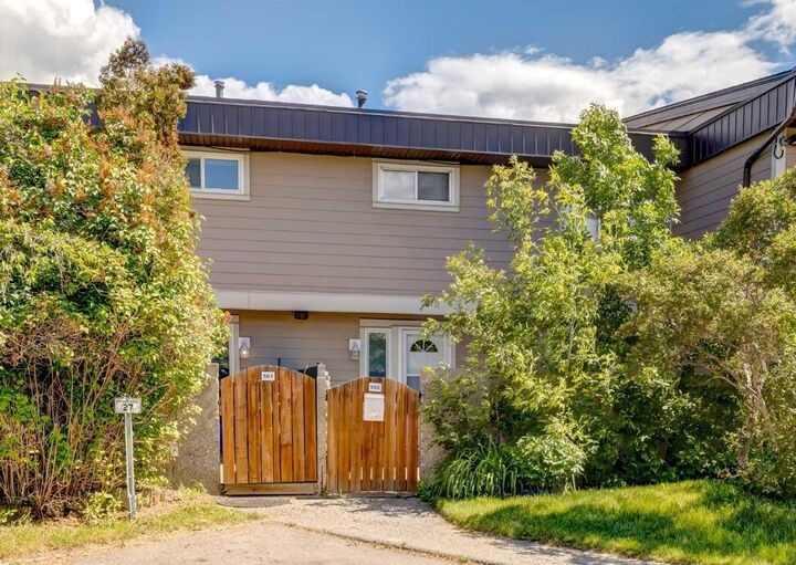 Property Photo: 4550 47 Street SW 502 AB T3E 6W5