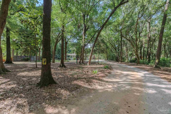 Property Photo: 5049 Guernsey Rd FL 32571