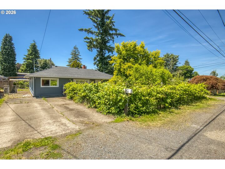 Property Photo:  2523 NE 111th Ave  OR 97220 