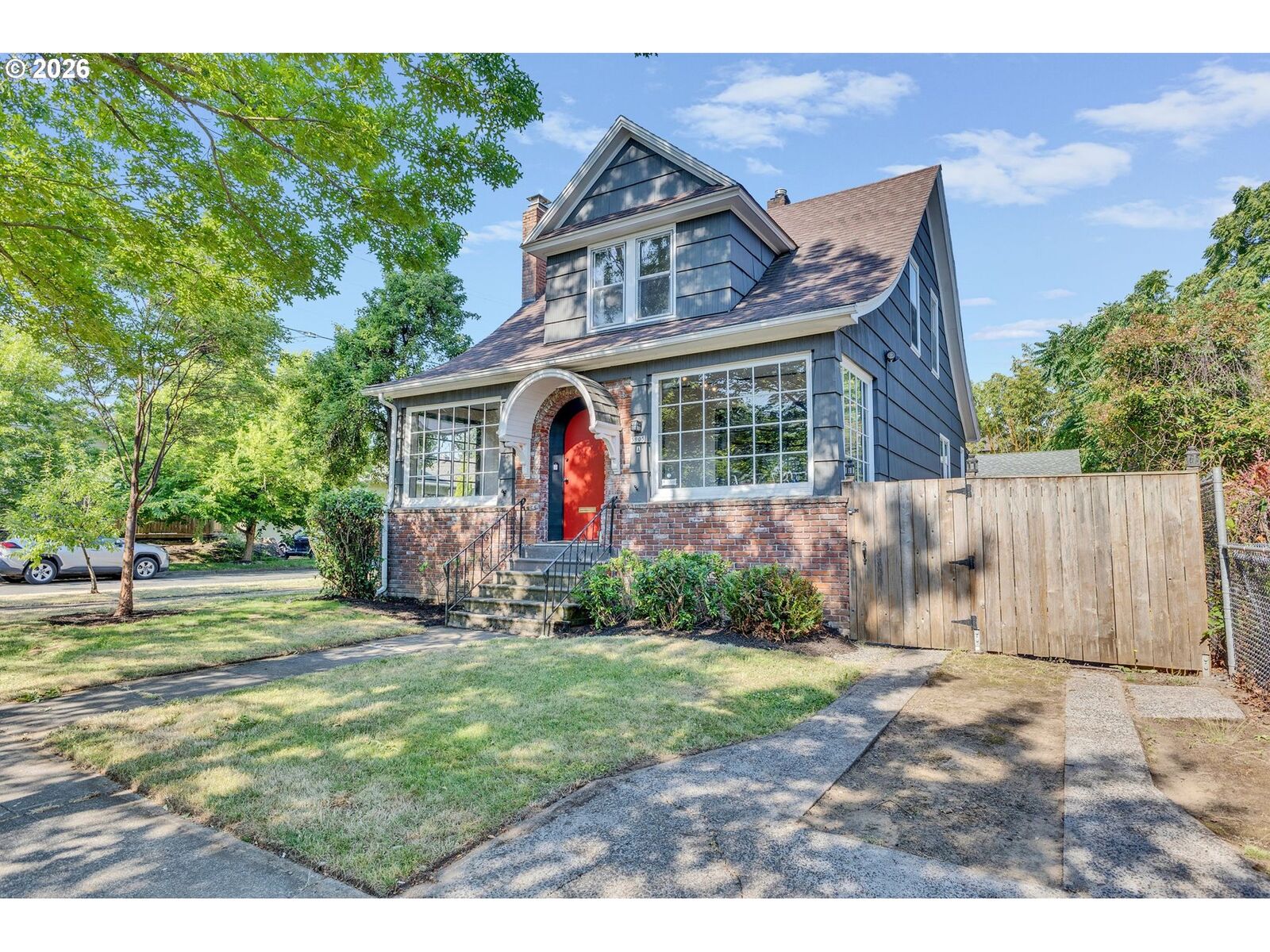 Property Photo:  5905 N Minnesota Ave  OR 97217 