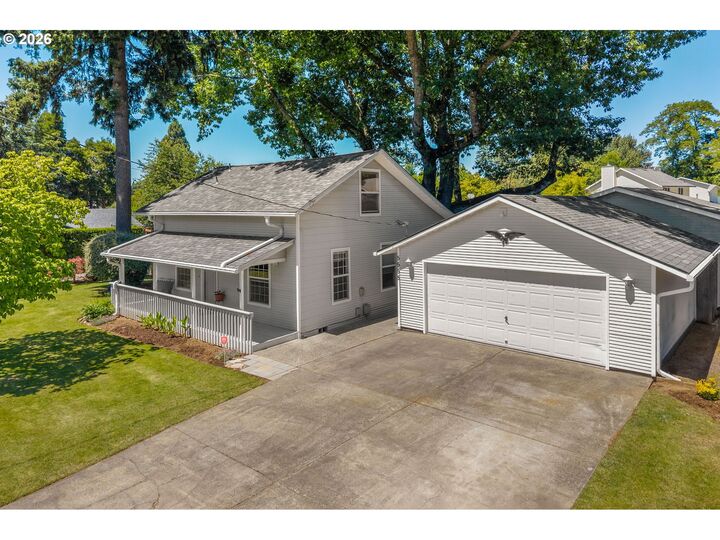 Property Photo: 5555 SE Firwood St OR 97222