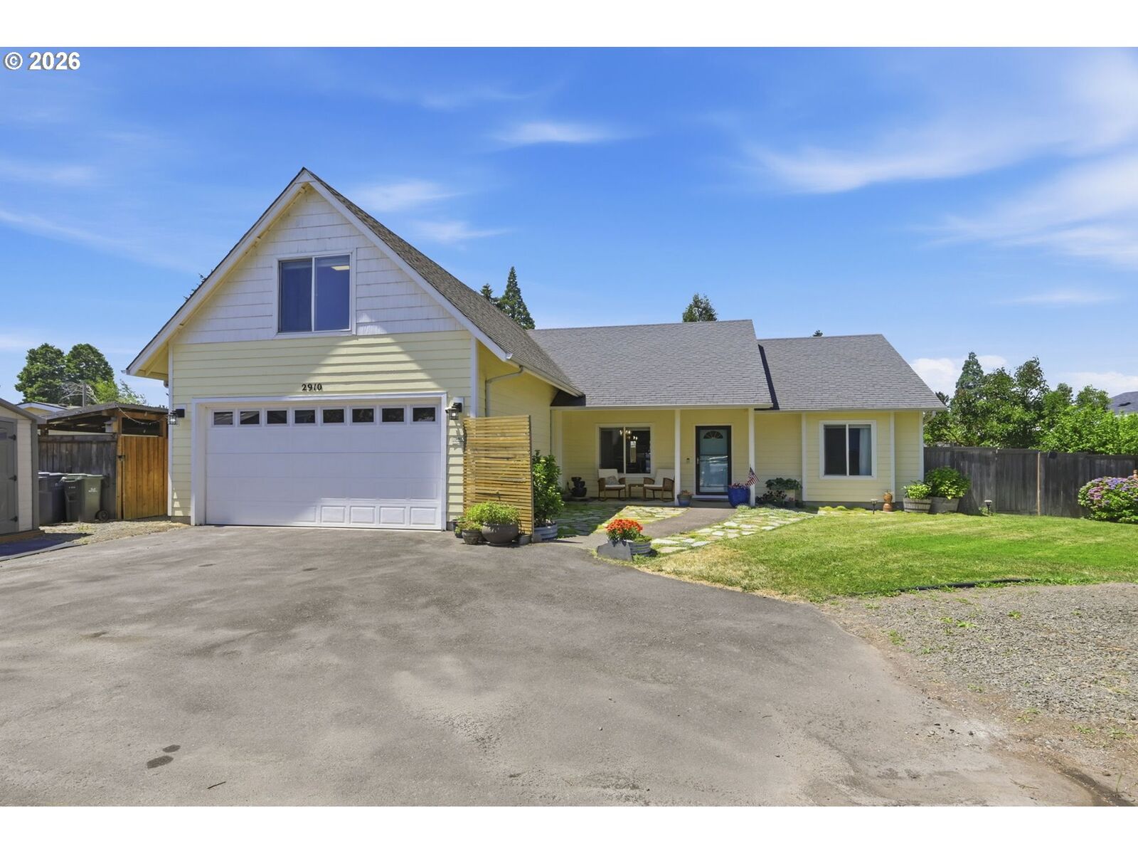 Property Photo:  2910 River Rd  OR 97404 