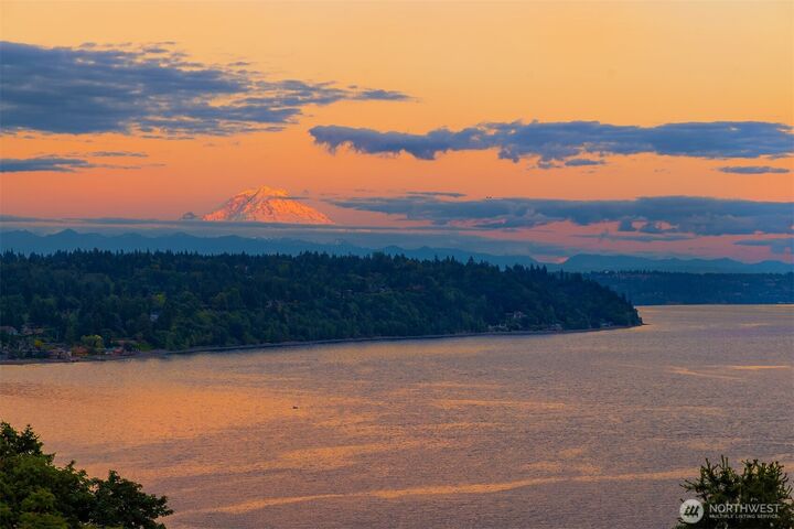 Property Photo:  2832 SW 171st Street  WA 98166 