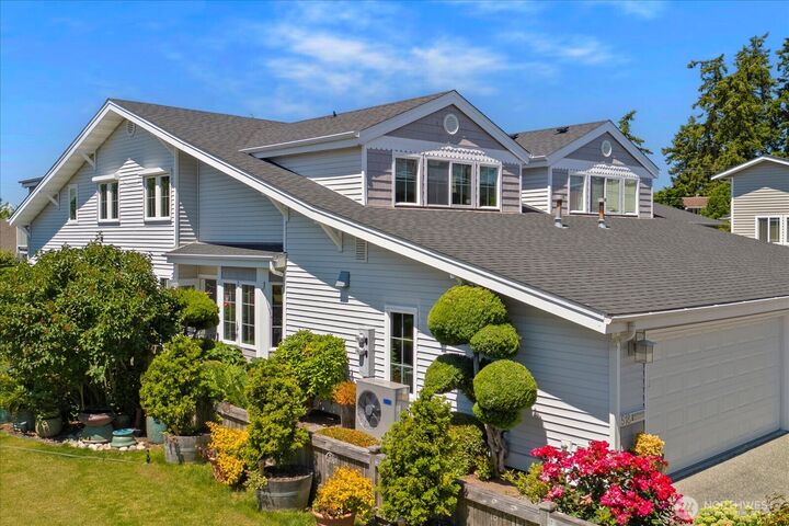 Property Photo: 518 4th Avenue S WA 98020