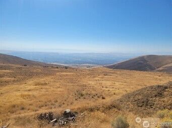 Property Photo:  0 N Roza Hill Drive  WA 98901 