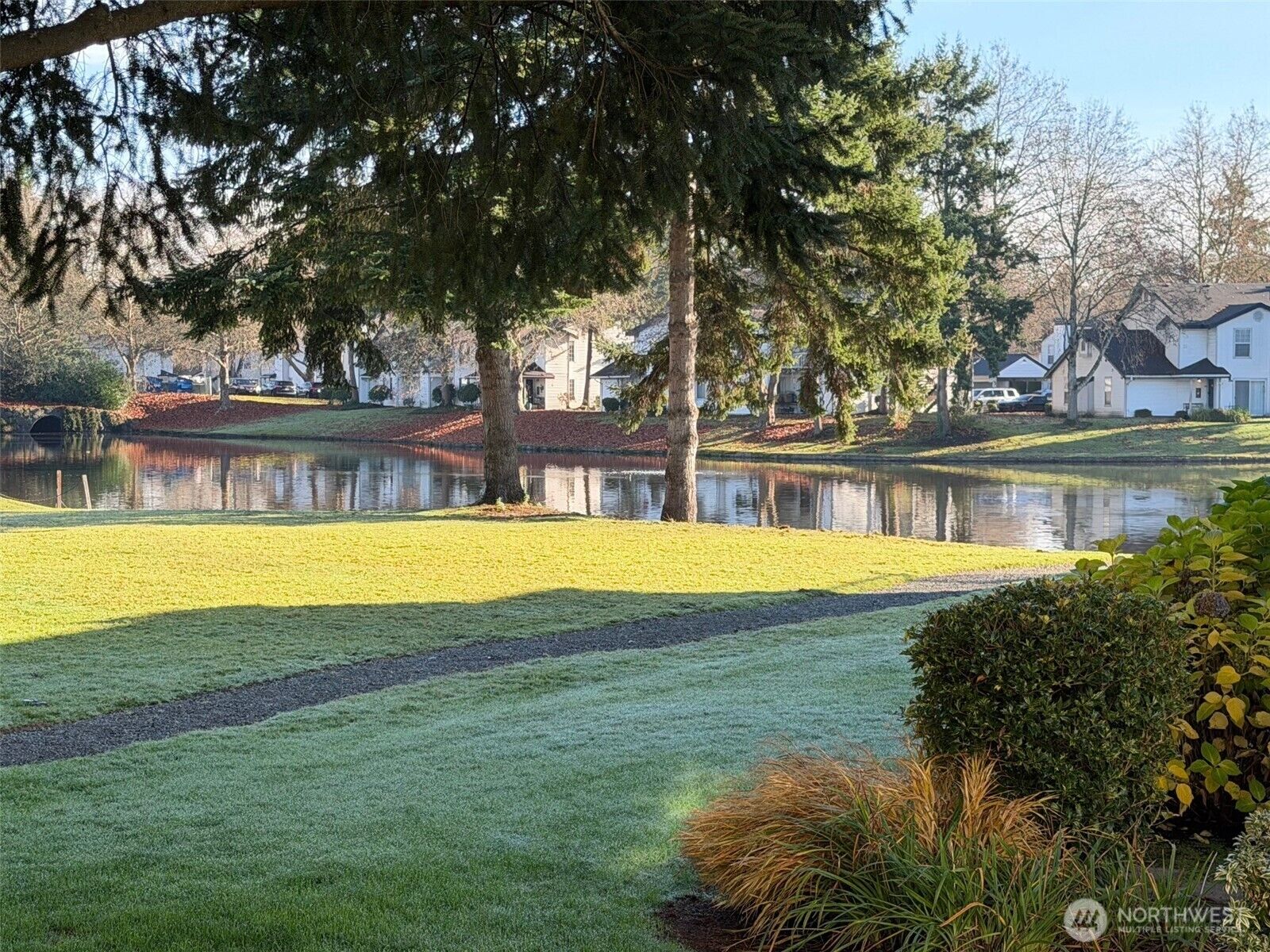 Property Photo: 23512 55 Avenue S 16 WA 98032