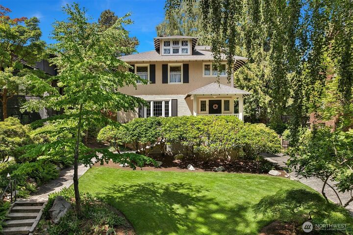 Property Photo: 131 Madrona Place E WA 98112