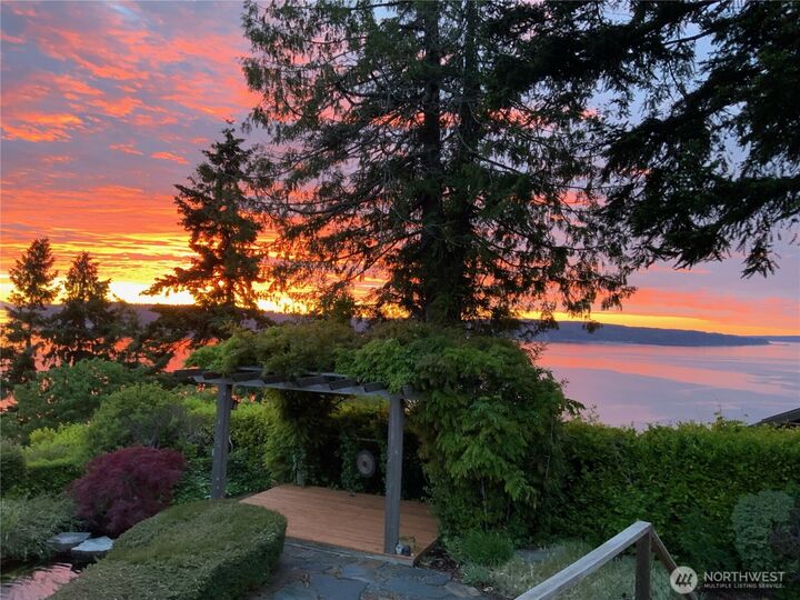Property Photo:  11912  Marine View Drive  WA 98026 