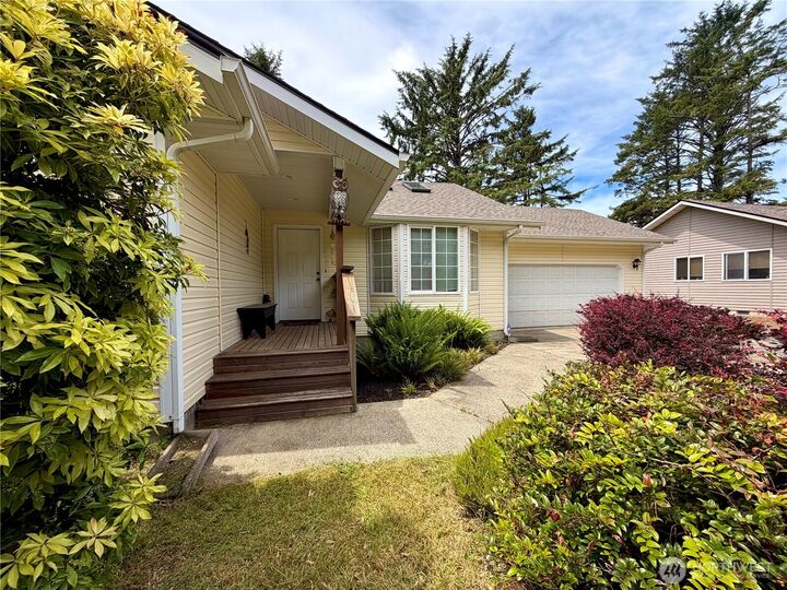 Property Photo:  457  Dolphin Avenue NE  WA 98569 
