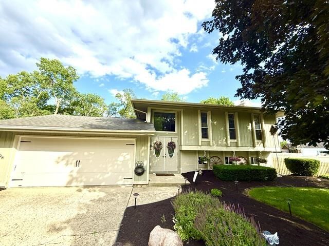 Property Photo:  1503 Delbrook Drive  IN 47374 