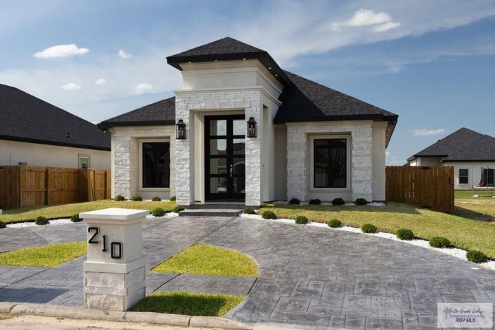 Property Photo: 210 Paradise St. TX 78582