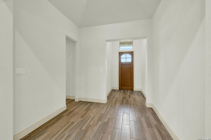 Property Photo: 615 Coral Berry TX 78132
