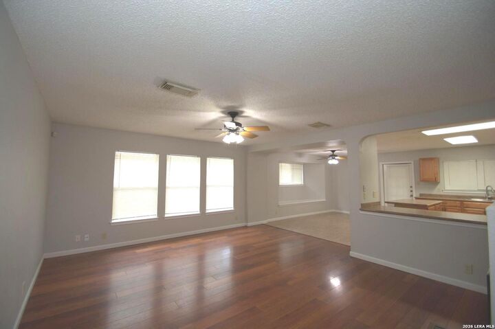 Property Photo: 6150 Border Trail Dr TX 78240