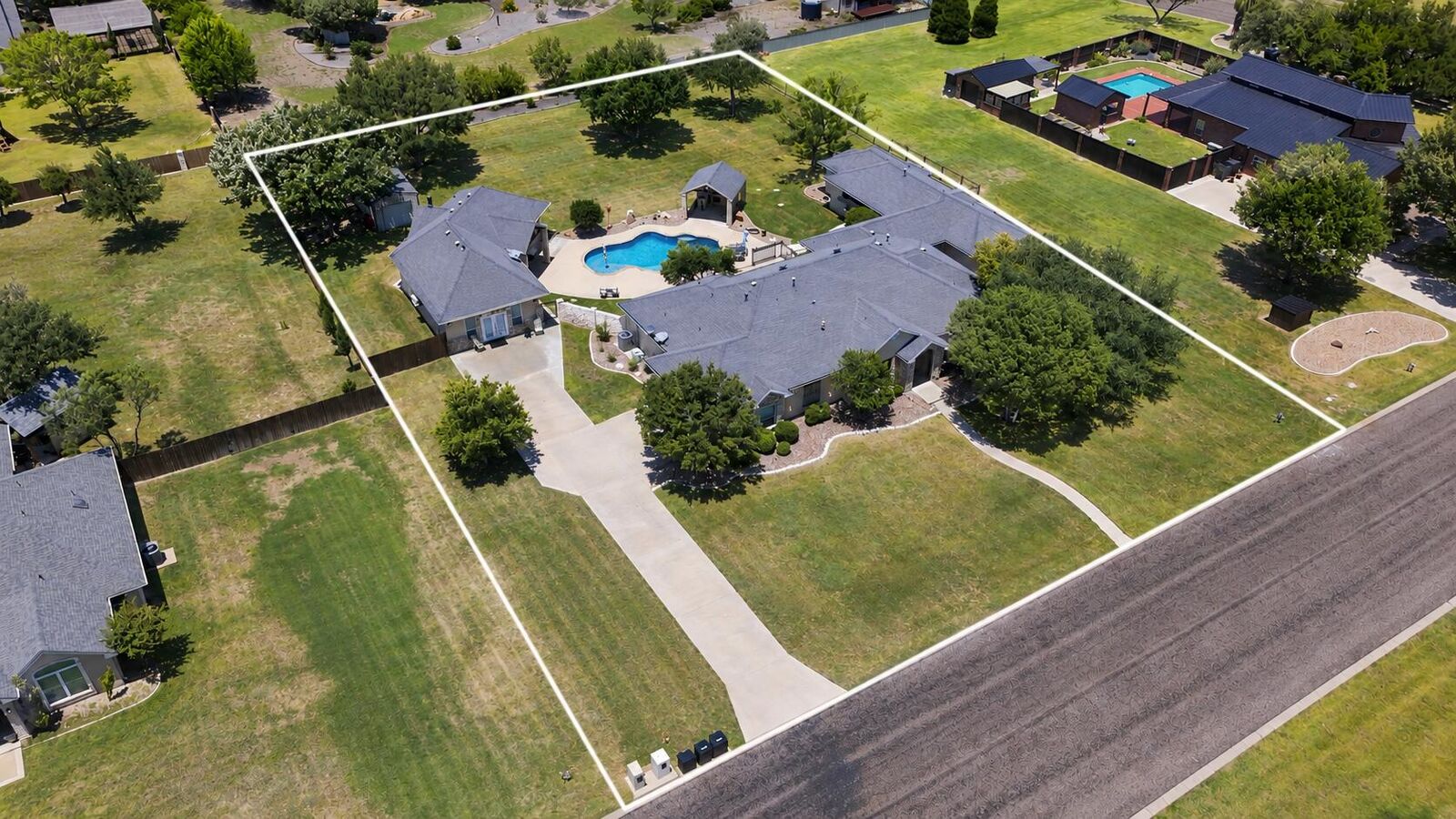Property Photo:  1506 Barbara Avenue  TX 76904 