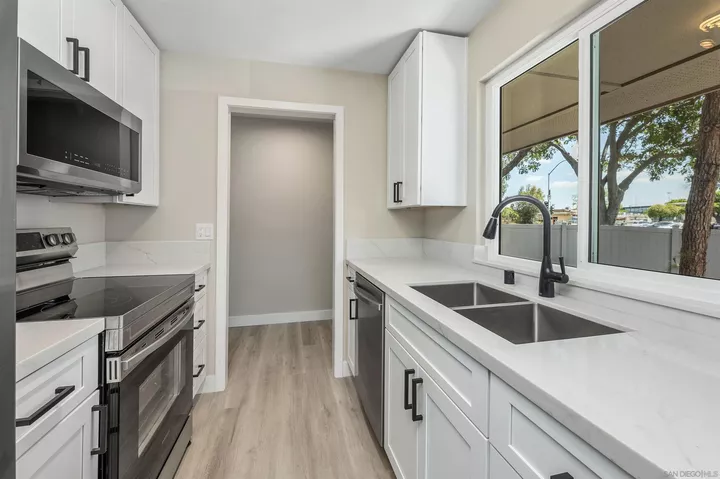 Property Photo: 6386 Caminito Salado CA 92111