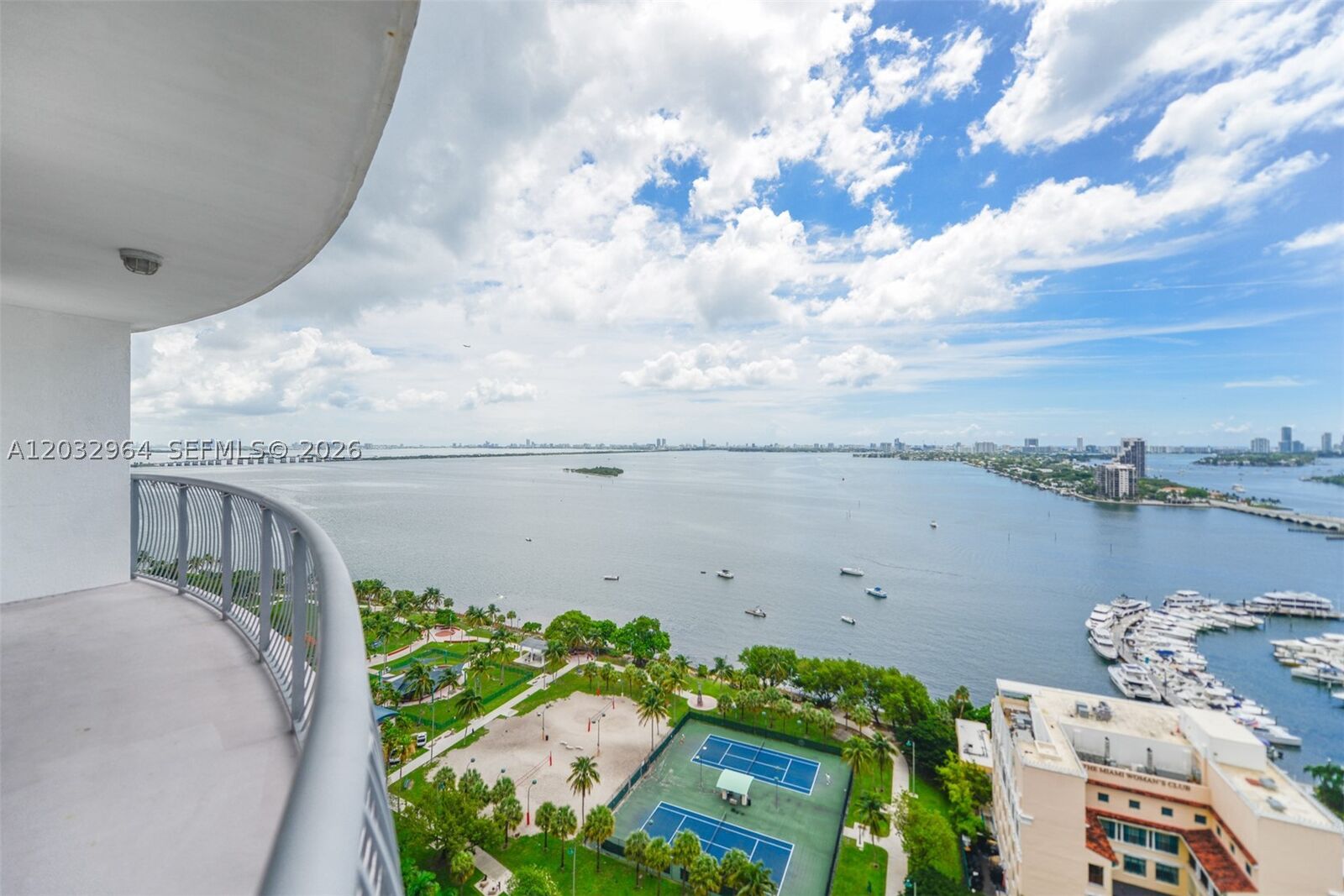 Property Photo: 1750 N Bayshore Dr 2402 FL 33132