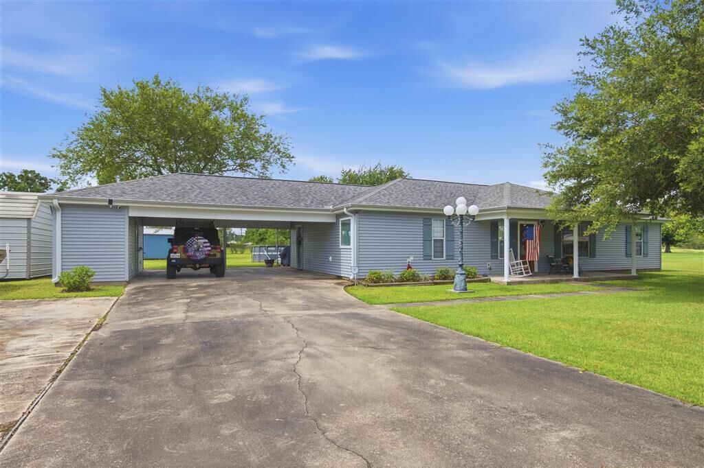 Property Photo:  725 Misty Lane  LA 70611 