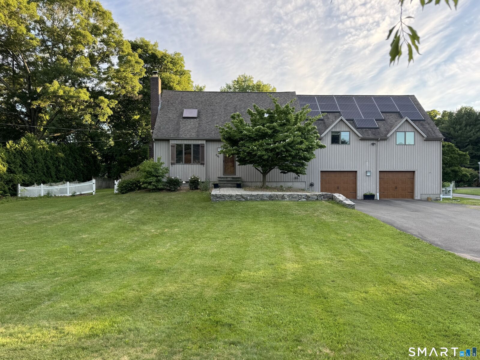 Property Photo: 425 Schoolside Lane CT 06437