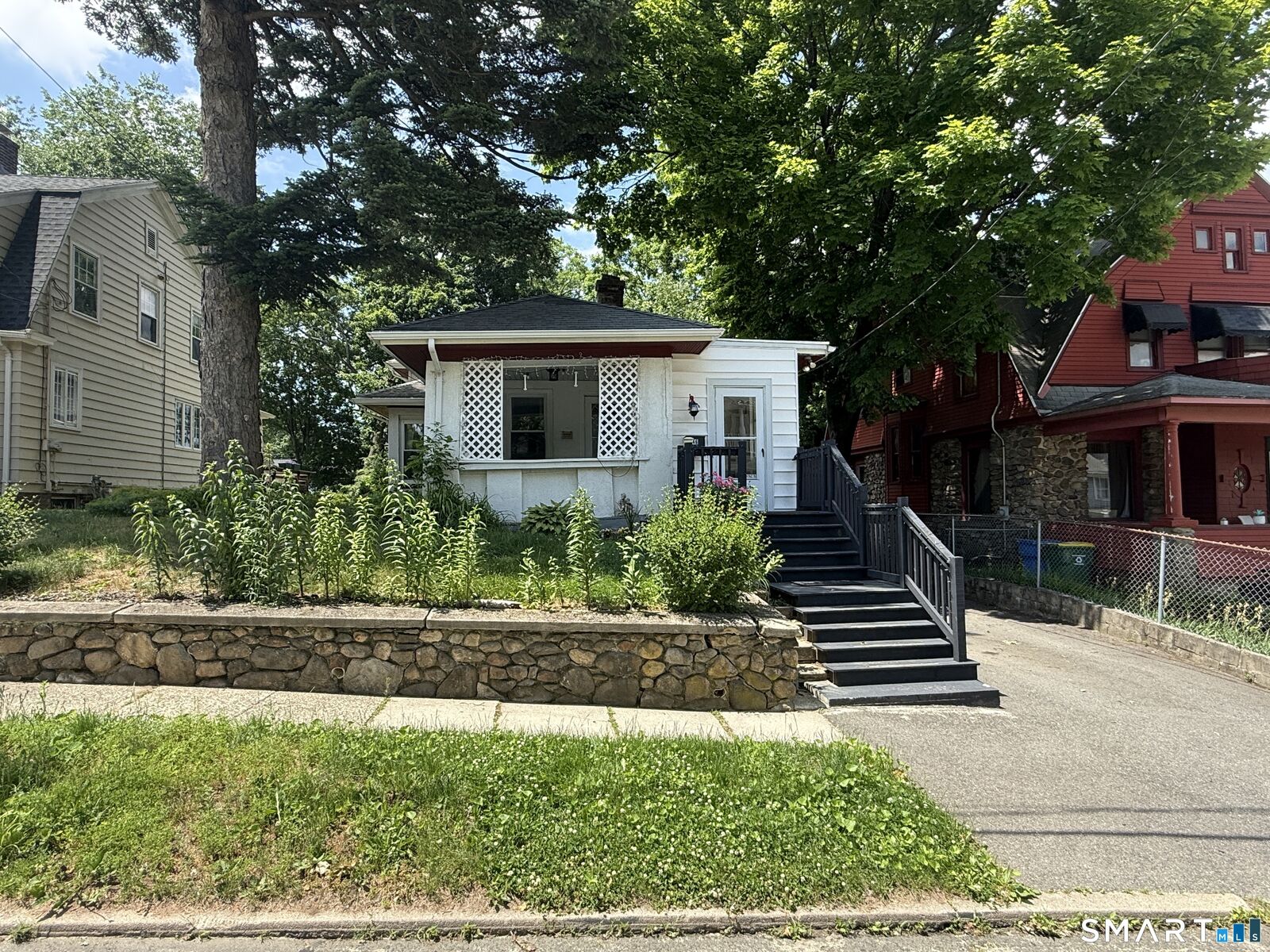 Property Photo:  46 Windsor Street  CT 06708 