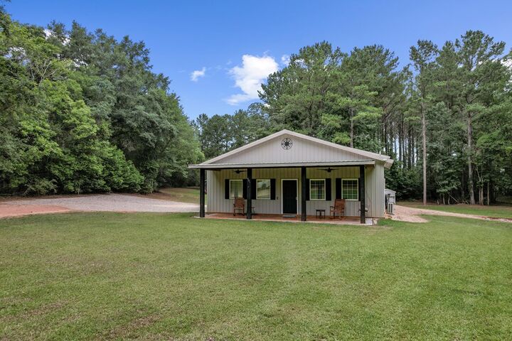 Property Photo: 401 Macedonia AL 36344