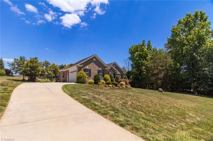 Property Photo:  8510 Point Oak Drive  NC 27235 