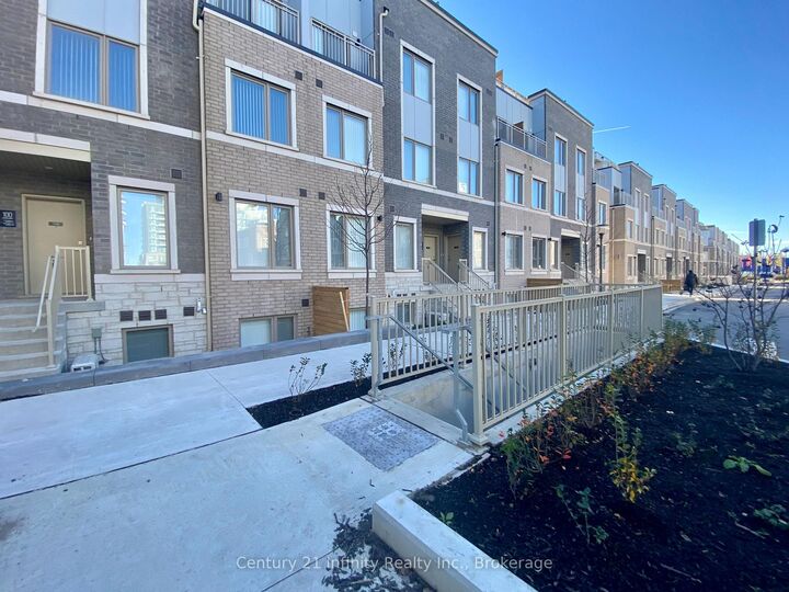 Property Photo: 100 Honeycrisp Crescent 337 ON L4K 0N7