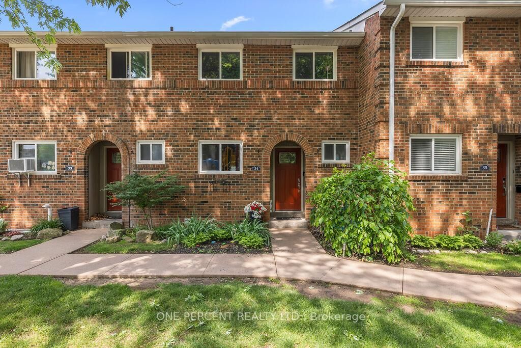 Property Photo: 125 Livingston Avenue 34 ON L3M 4S5