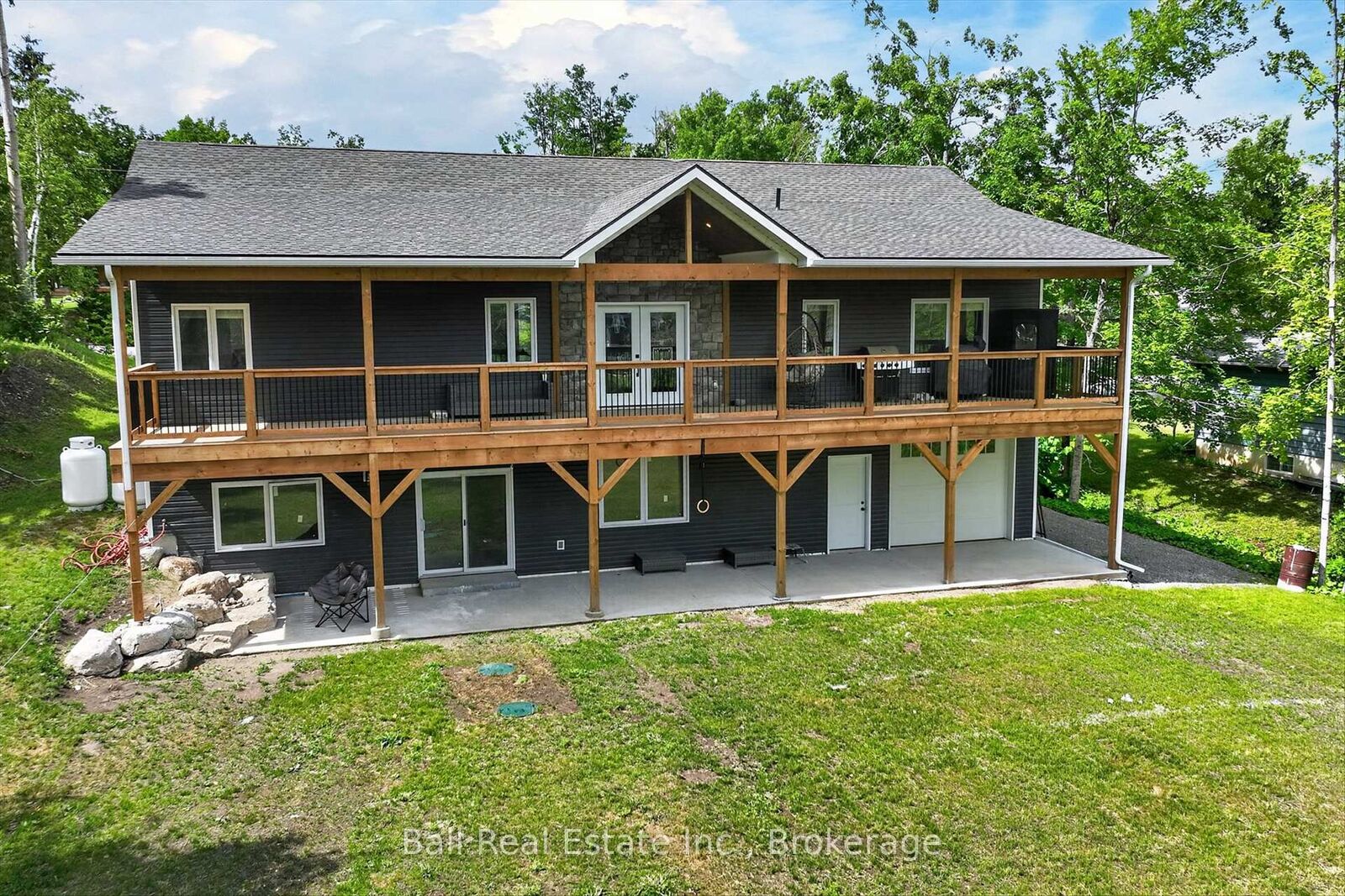 Property Photo: 53 Sumcot Drive ON K0L 1J0