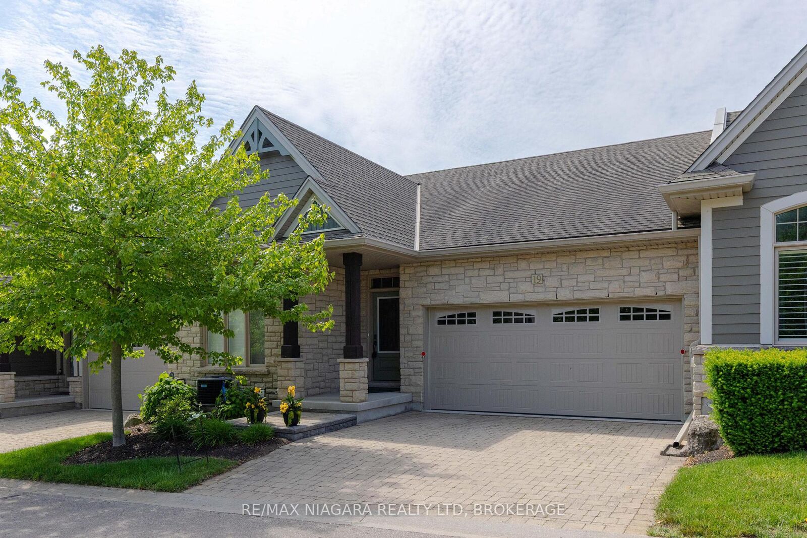 Property Photo: 19 Crimson Drive ON L0S 1J1