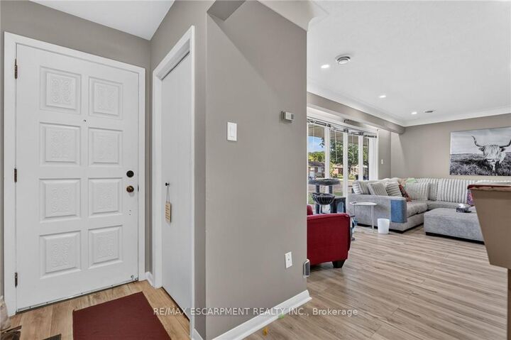 Property Photo: 300 Knoll Street ON L3K 5B9