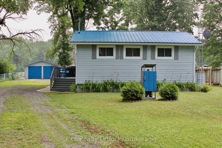 77 River Road W — photo 1