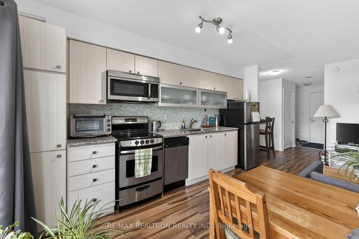 Property Photo: 275 Yorkland Road 209 ON M2J 0B3