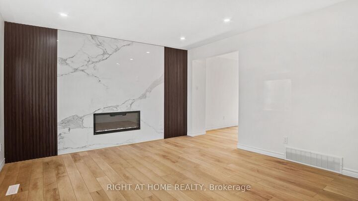 Property Photo:  1687 Ernest Avenue  ON N6E 2S3 