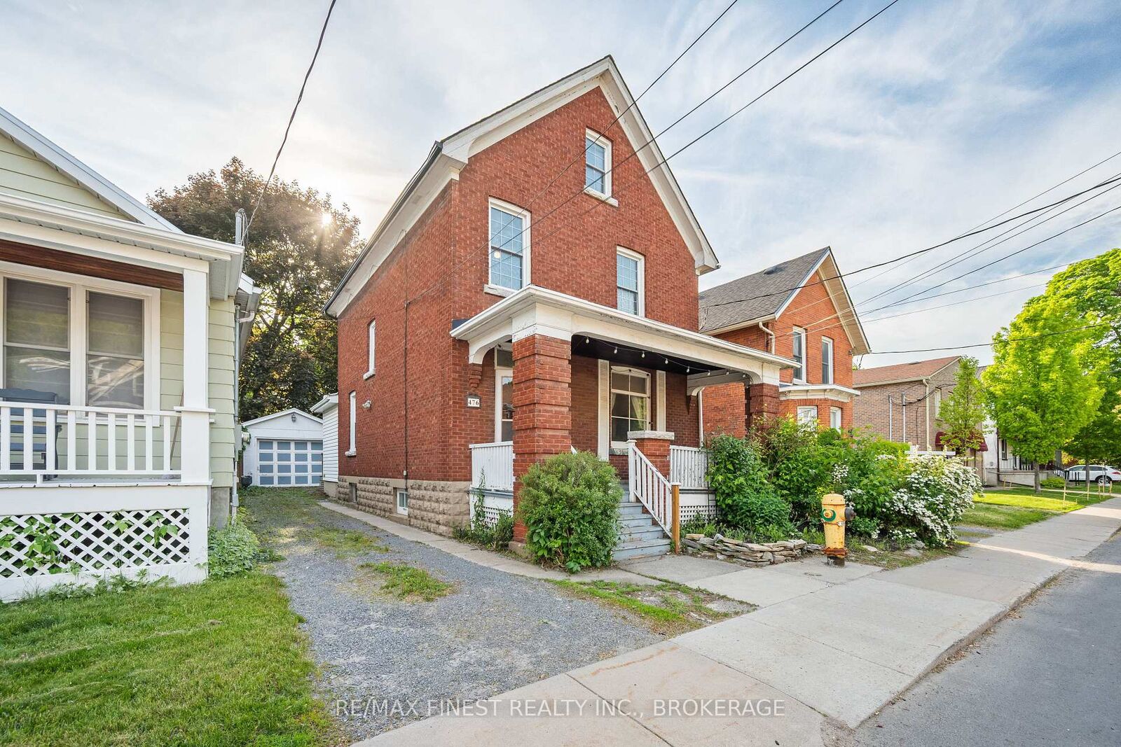 Property Photo: 476 Victoria Street ON K7L 3Z7