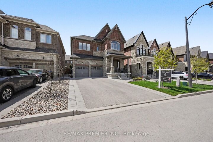 Property Photo: 14 King Boulevard ON L7B 0P4