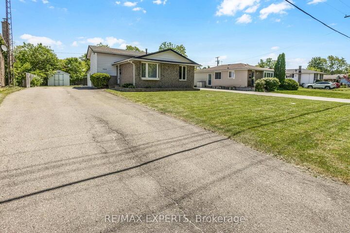 Property Photo: 360 First Avenue ON L3C 5Y9