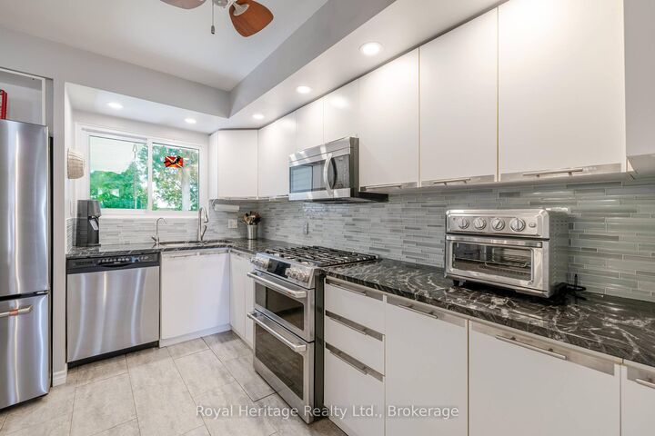 Property Photo: 93 Cedar Street ON K0K 1H0