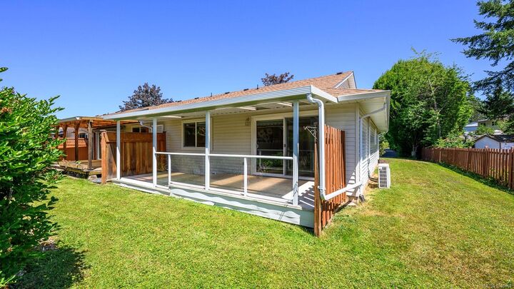 Property Photo:  1905 Willemar Ave #19  BC V9N 3M5 