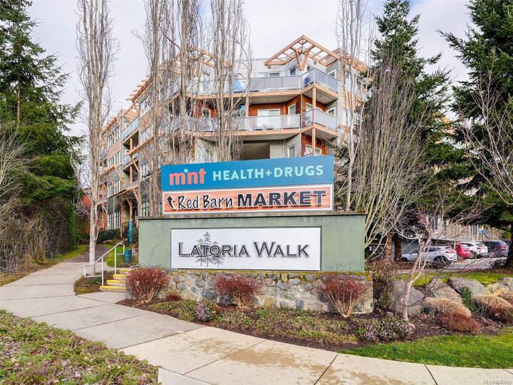 Property Photo: 611 Brookside Rd #404 BC V9C 0C3