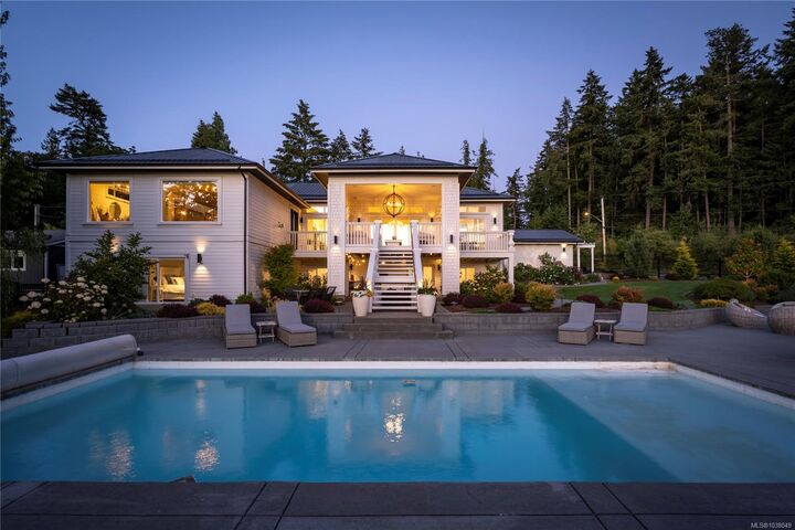 Property Photo: 51 Lake Heights Pl BC V9T 6G8