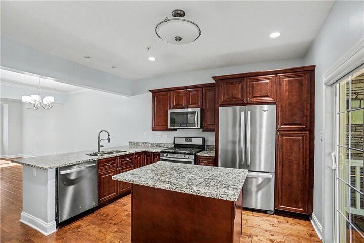 Property Photo:  44 Uxor Way  PA 15203 