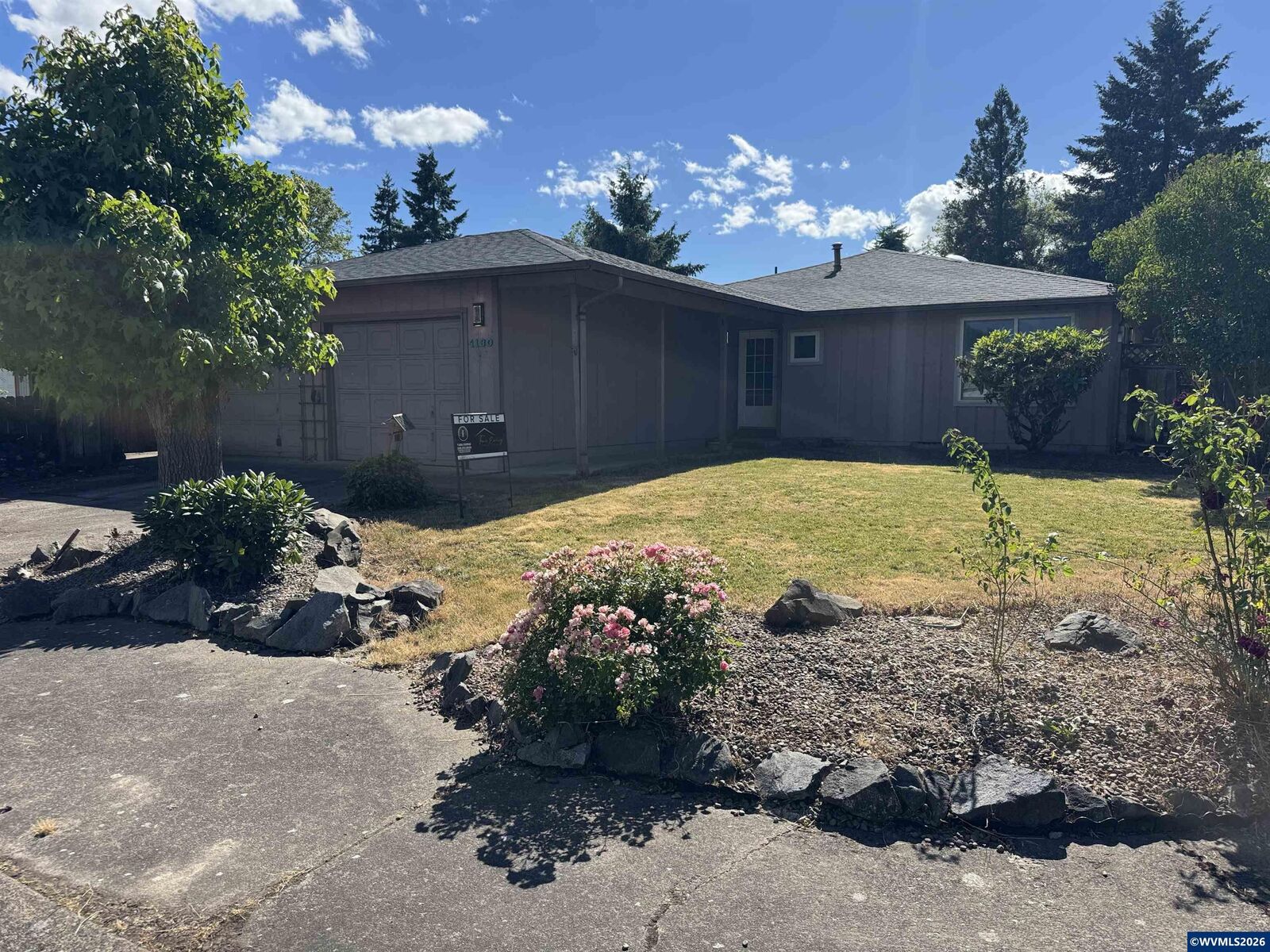 Property Photo:  4130 Clay Pl SE  OR 97322 