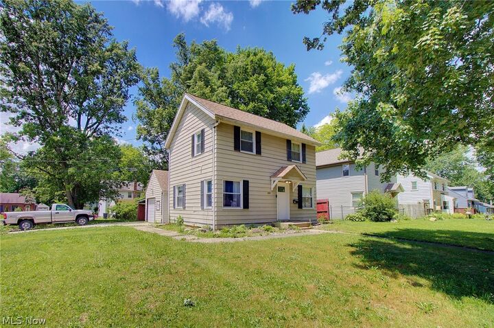Property Photo: 754 Hayden Avenue OH 44320